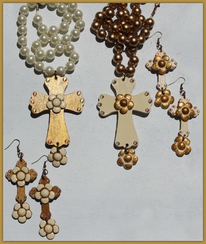 God Loves Daisies-Necklace