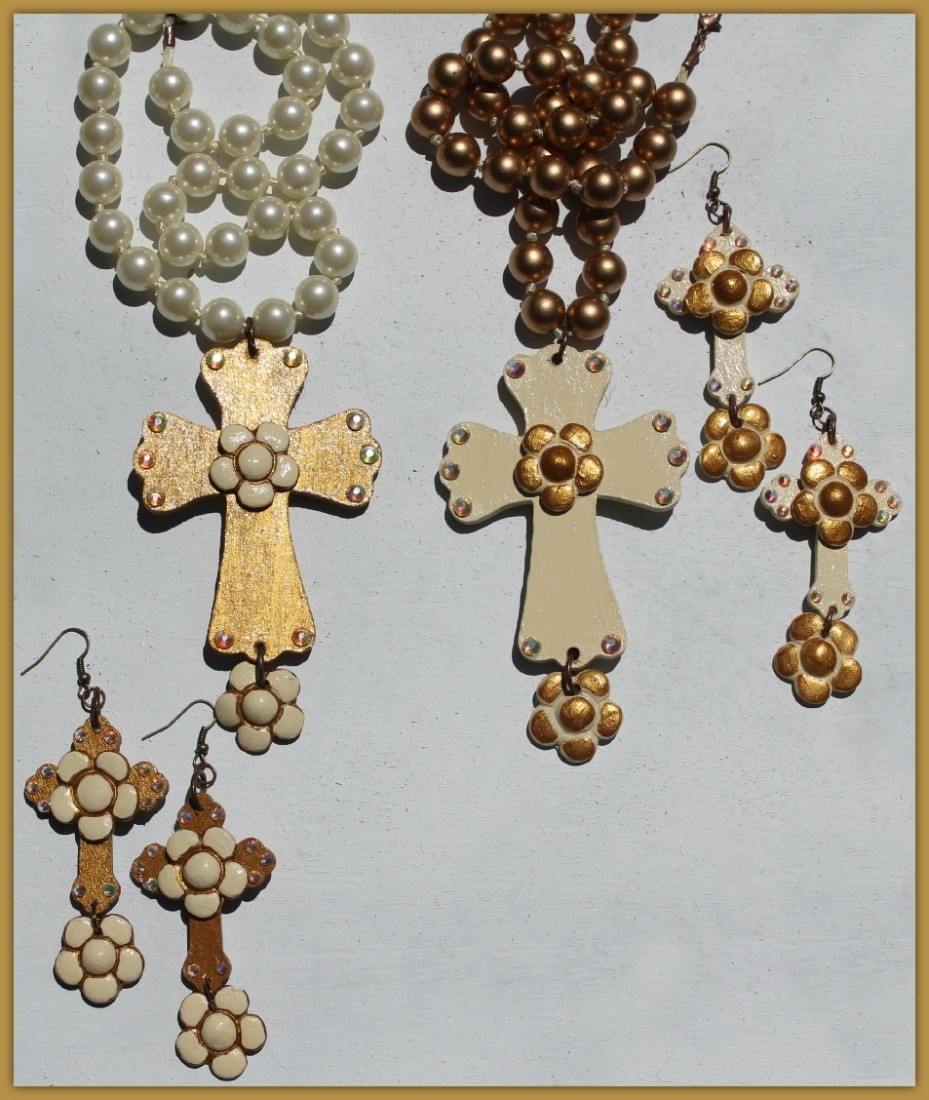 God Loves Daisies-Earrings