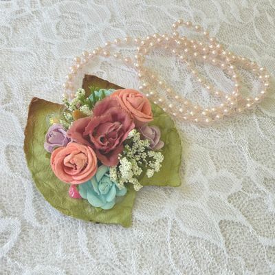 Floral On Leaves Vintage Inspired Necklace Floral On Leaves Vintage Inspired Necklace