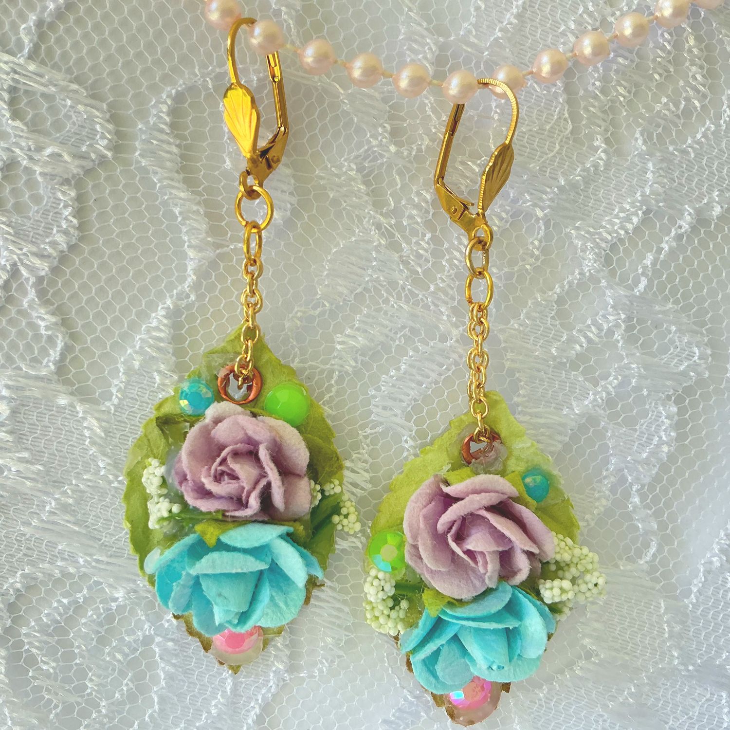 Floral On Leaves Vintage Inspired Earrings Floral On Leaves Vintage Inspired Earrings