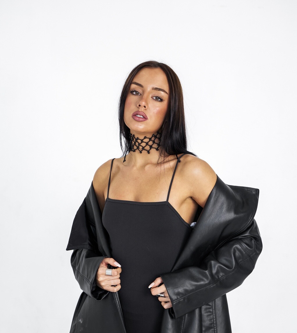 CHOKER RED NEGRO