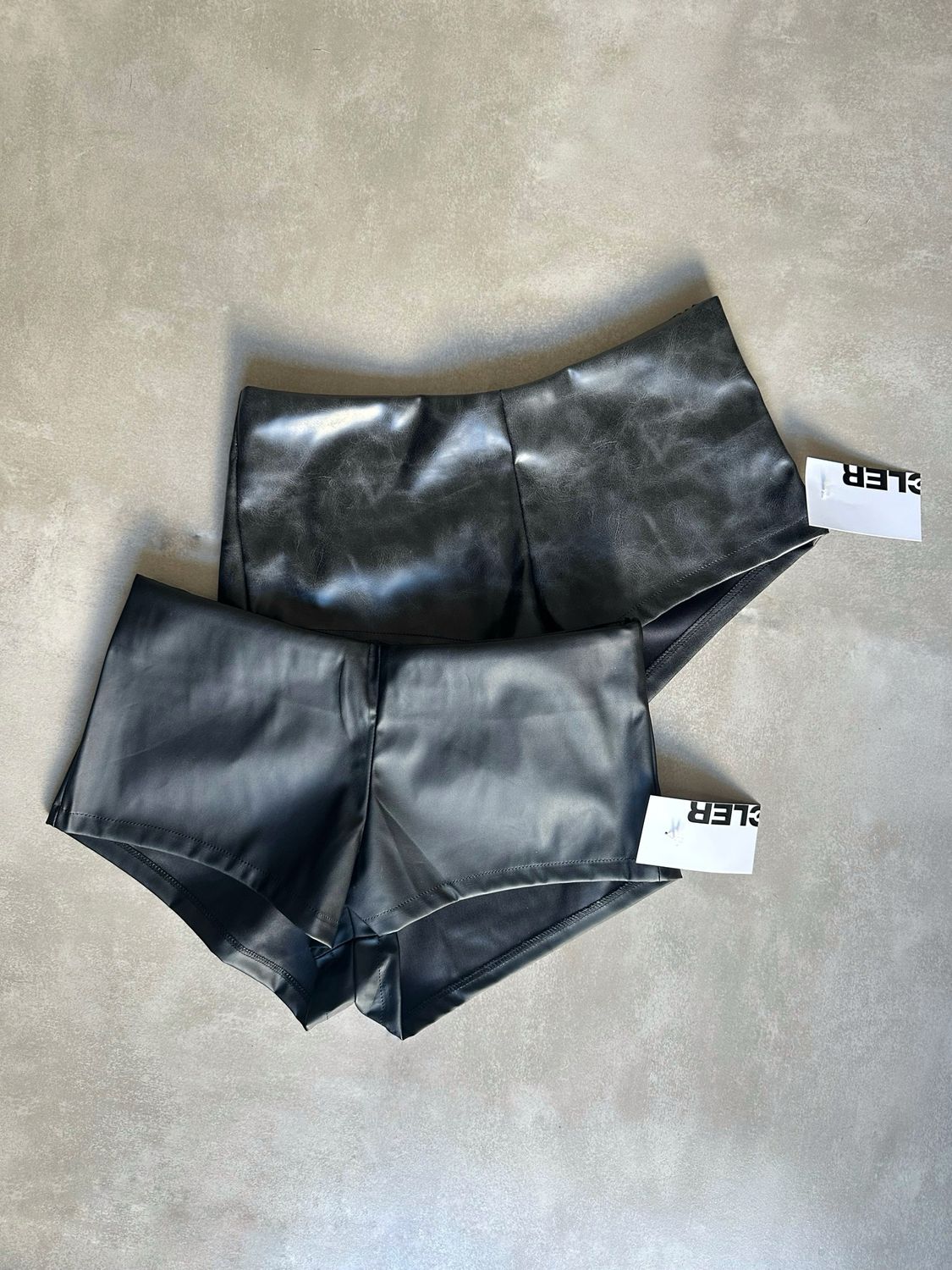 SHORT CLOE