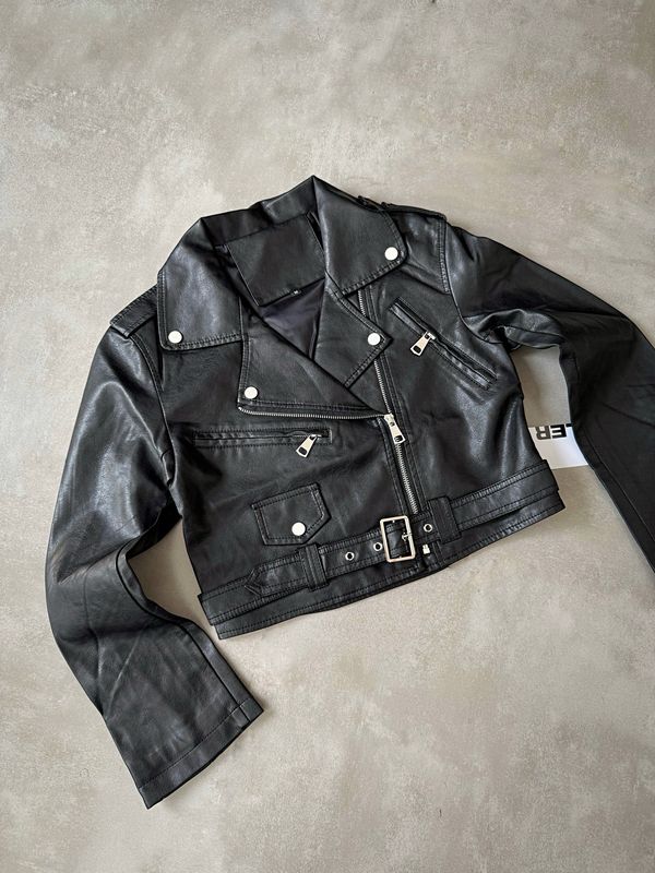 CAMPERA ECOCUERO CINTO