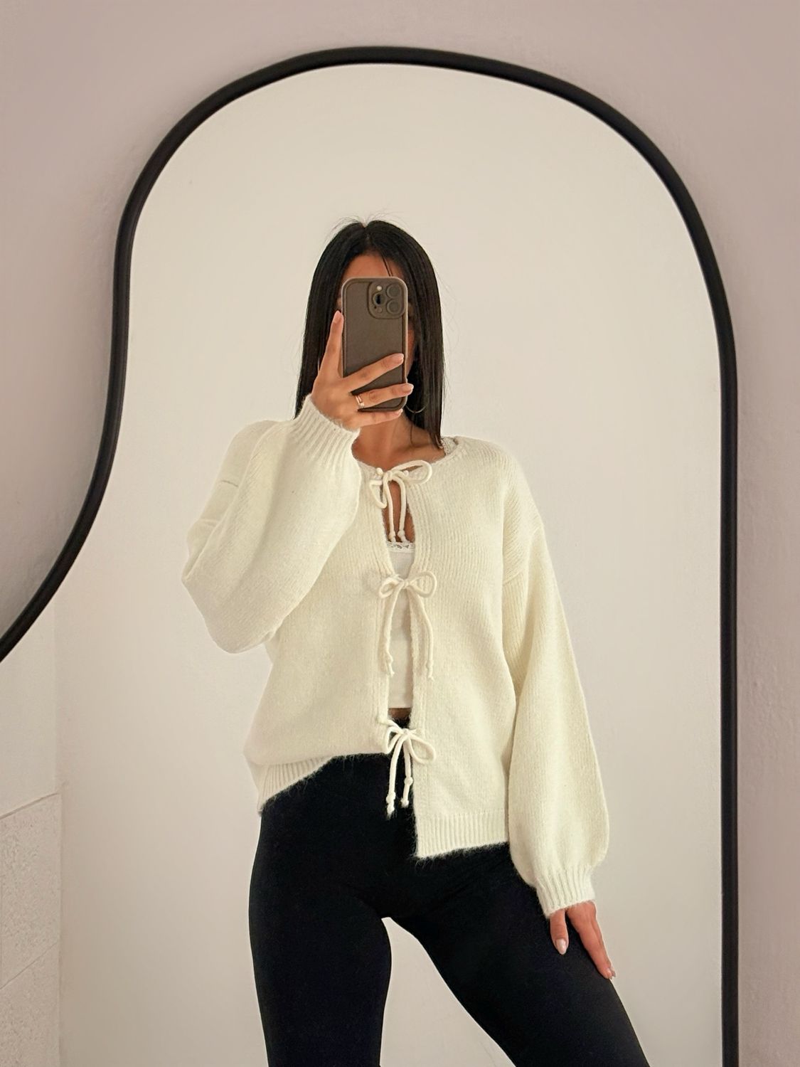 SWEATER DE MOÑAS