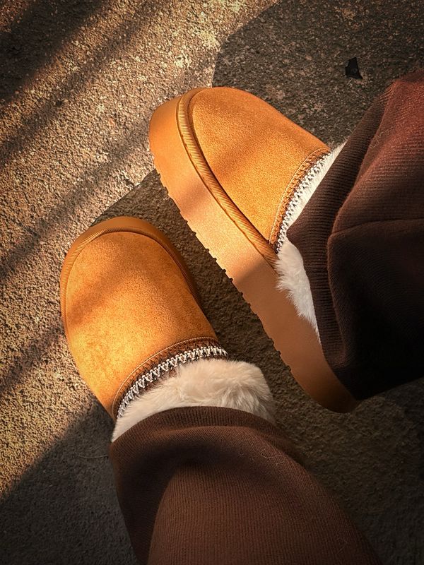 PANTUBOTA CON PIEL