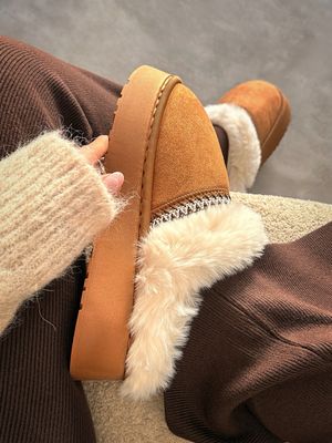 PANTUBOTA CON PIEL