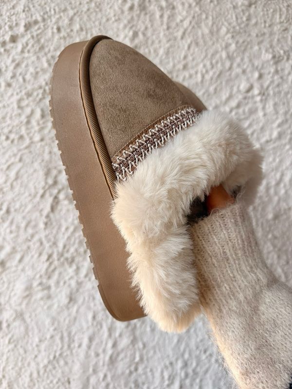 PANTUBOTA CON PIEL