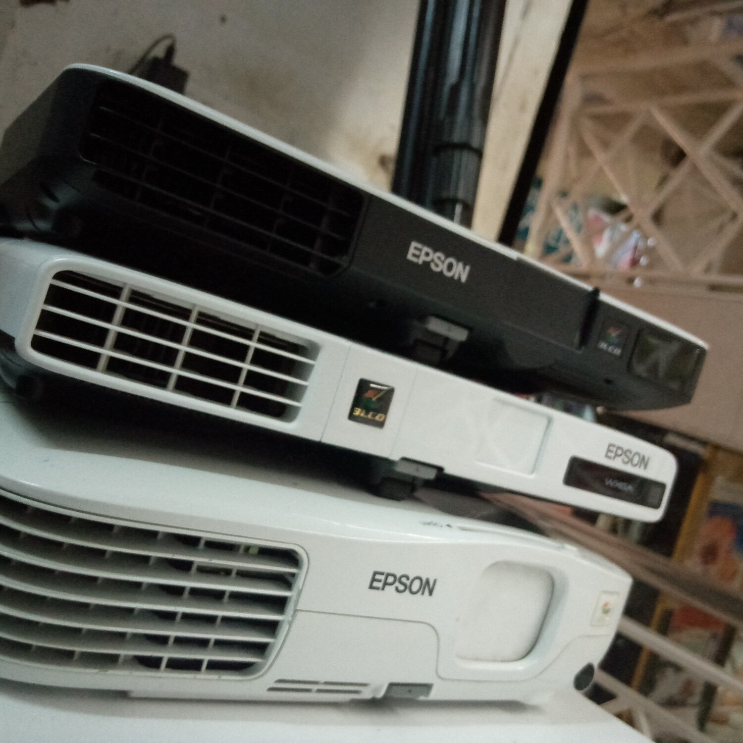Epson EB-X41 projector Sale available at affordable cost