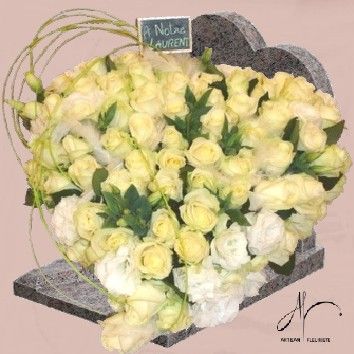 Coeur roses blanches