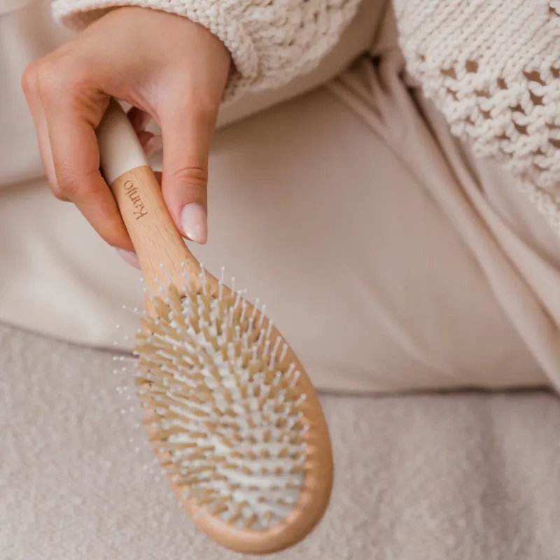 Kanjo The Hair Brush
