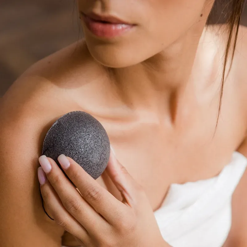 Kanjo The Konjac Sponge 01 Charcoal