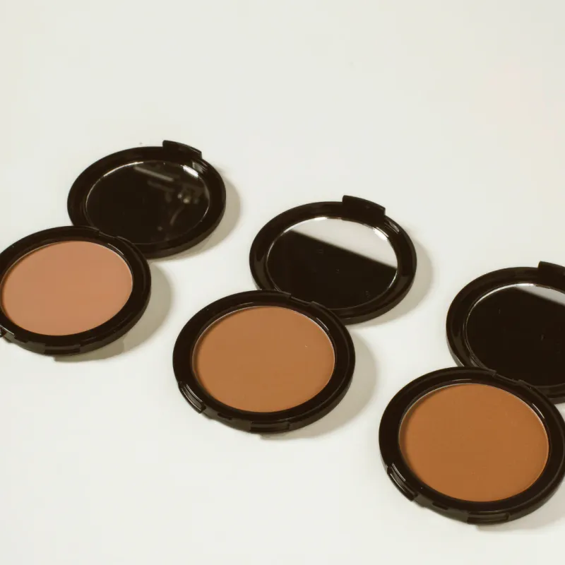 Clear Skin Compact Bronzer