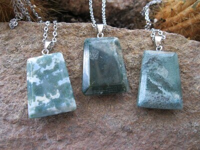 Moss Agate Necklace #MA336... See the "moss" when you hold them up to the light!