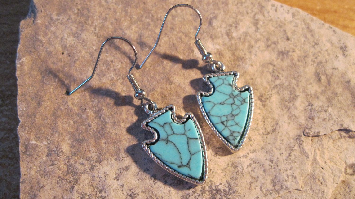 Blue arrowhead earrings #T220