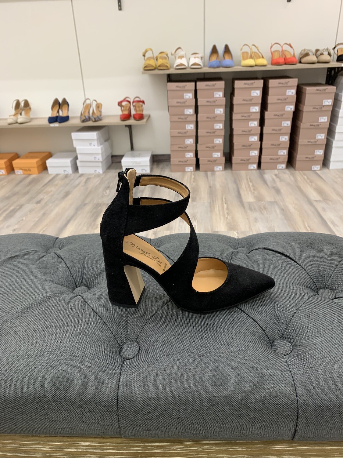 ​Chaussure Italienne en cuir véritable ​Ancien prix 140.00 CHF​