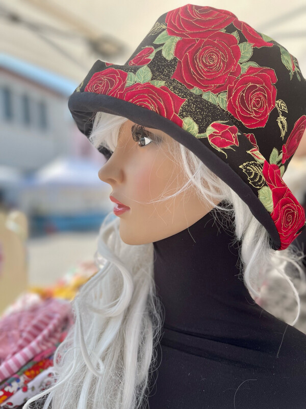​HAT WITH BRIM