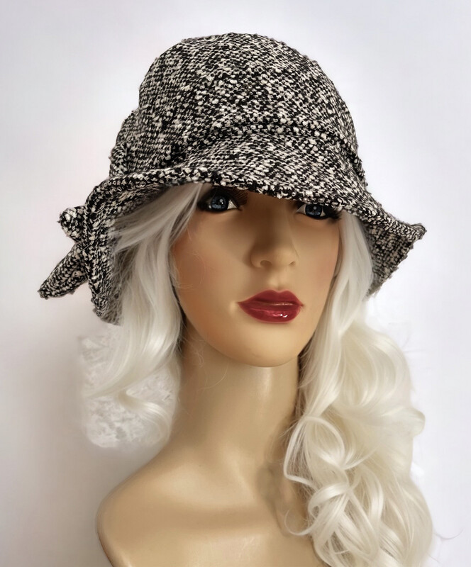 CAPPELLO CON TESA MORBIDA