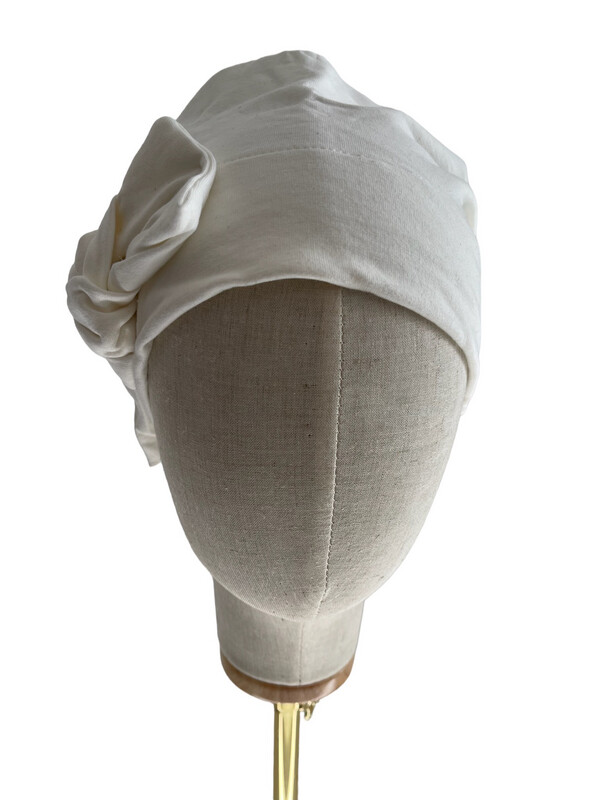 HAT WITH SIDE BOW