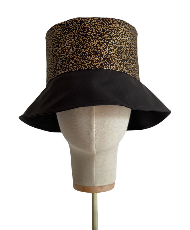 BUCKET HAT