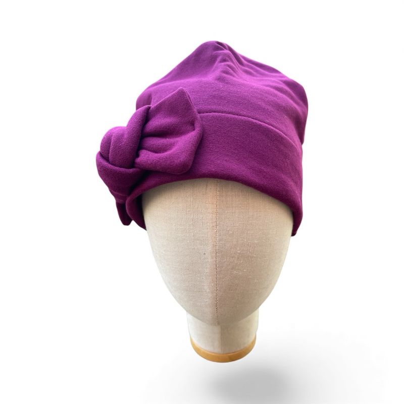 Cappello con fiocco cotone felpato