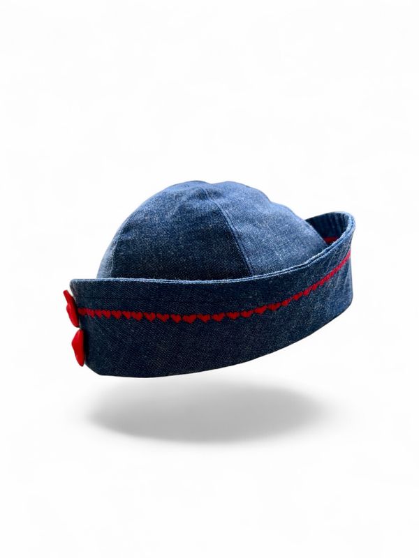 Cappellino da marinaio denim cuoricini