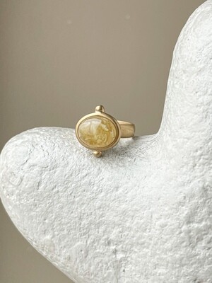 Кольцо в винтажном стиле с медовым янтарем, размер 16,75