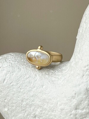 Кольцо в винтажном стиле с пейзажным янтарем, размер 16