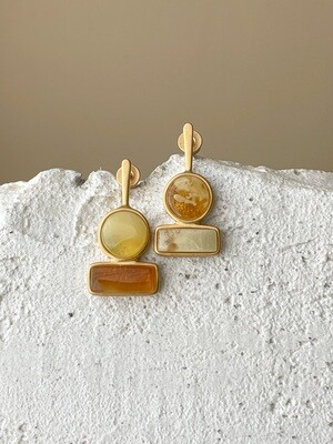 Mismatched earrings with amber 4,1g
