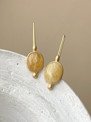 Hook earrings with amber, 4,64g