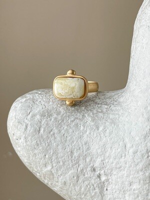 Vintage style ring with amber, size 17