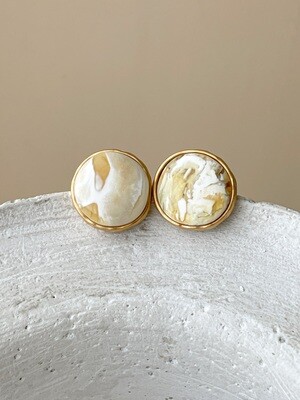 Studs earrings with amber 6,87g