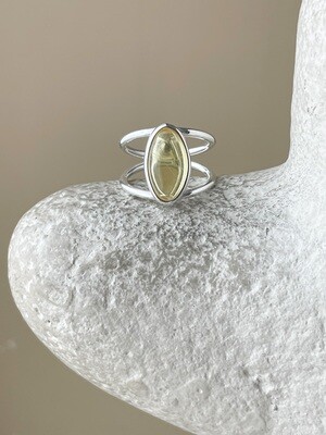 Двойное кольцо с прозрачным янтарем, размер 15,5