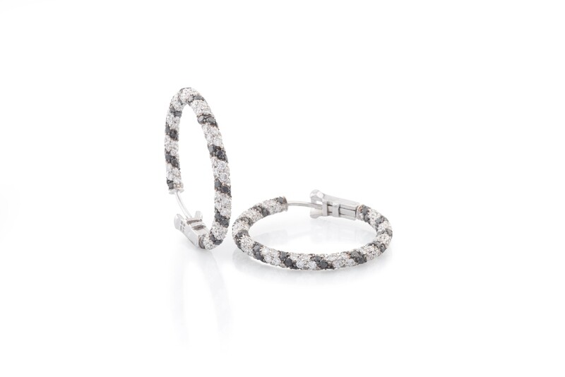 Small Black & White Circle Earrings Small Black & White Circle Earrings