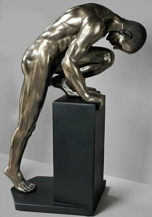 HOMME ATHLETE PIED SUR SOCLE