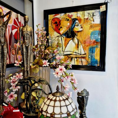 TABLEAU Jeune fille en paix  -  MissK - 80 X 80 CM