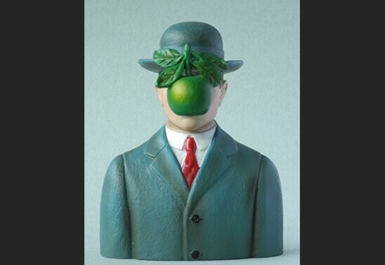 STATUE LE FILS DE L HOMME - MAGRITTE STATUE LE FILS DE L HOMME - MAGRITTE