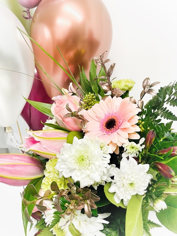 BOUQUET OF FLOWERS WITH BALLOONS BOUQUET OF FLOWERS WITH BALLOONS