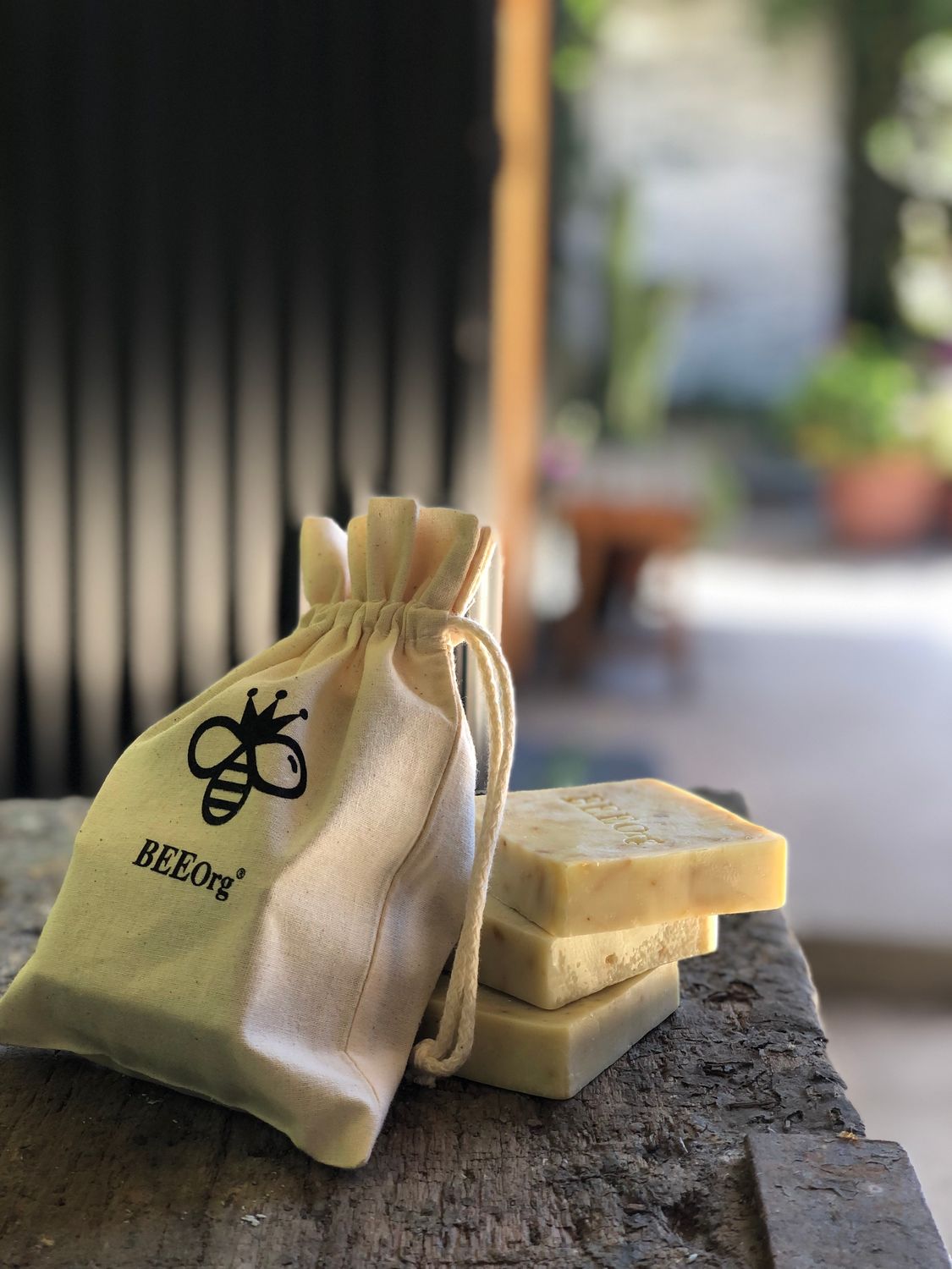 2 saquitos de 3 jabones cada uno 2 saquitos de 3 jabones cada uno