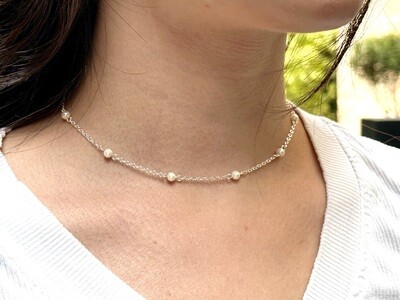Six-Pearled Necklace