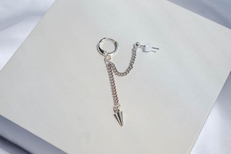 Mini Spike Linked Earring