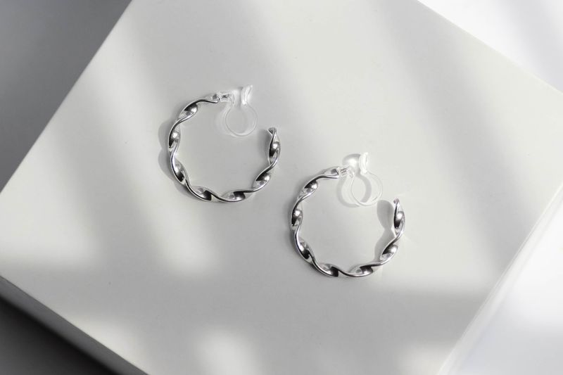 Twisted Hoop Studs