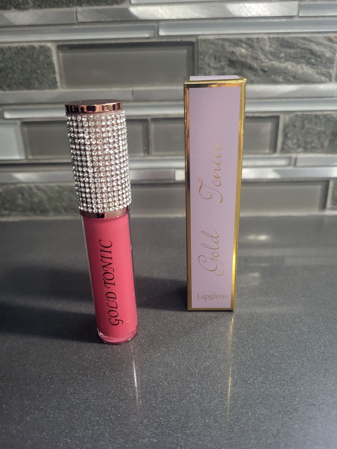 Gold Toniic - Lustre à lèvres Love Kiss