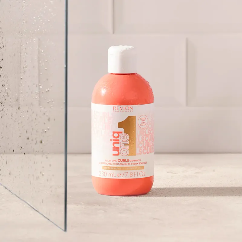Revlon Pro - Uniq One - Shampoing Tout-en-un Cheveux Bouclés (230ml)