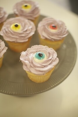 Eye See You Cupcakes