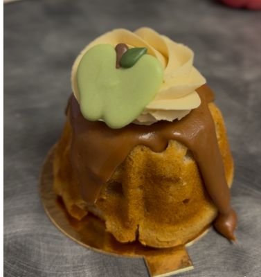 Caramel Apple Bundt Cake