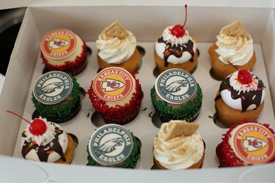 Super Bowl Dozen Cupcakes