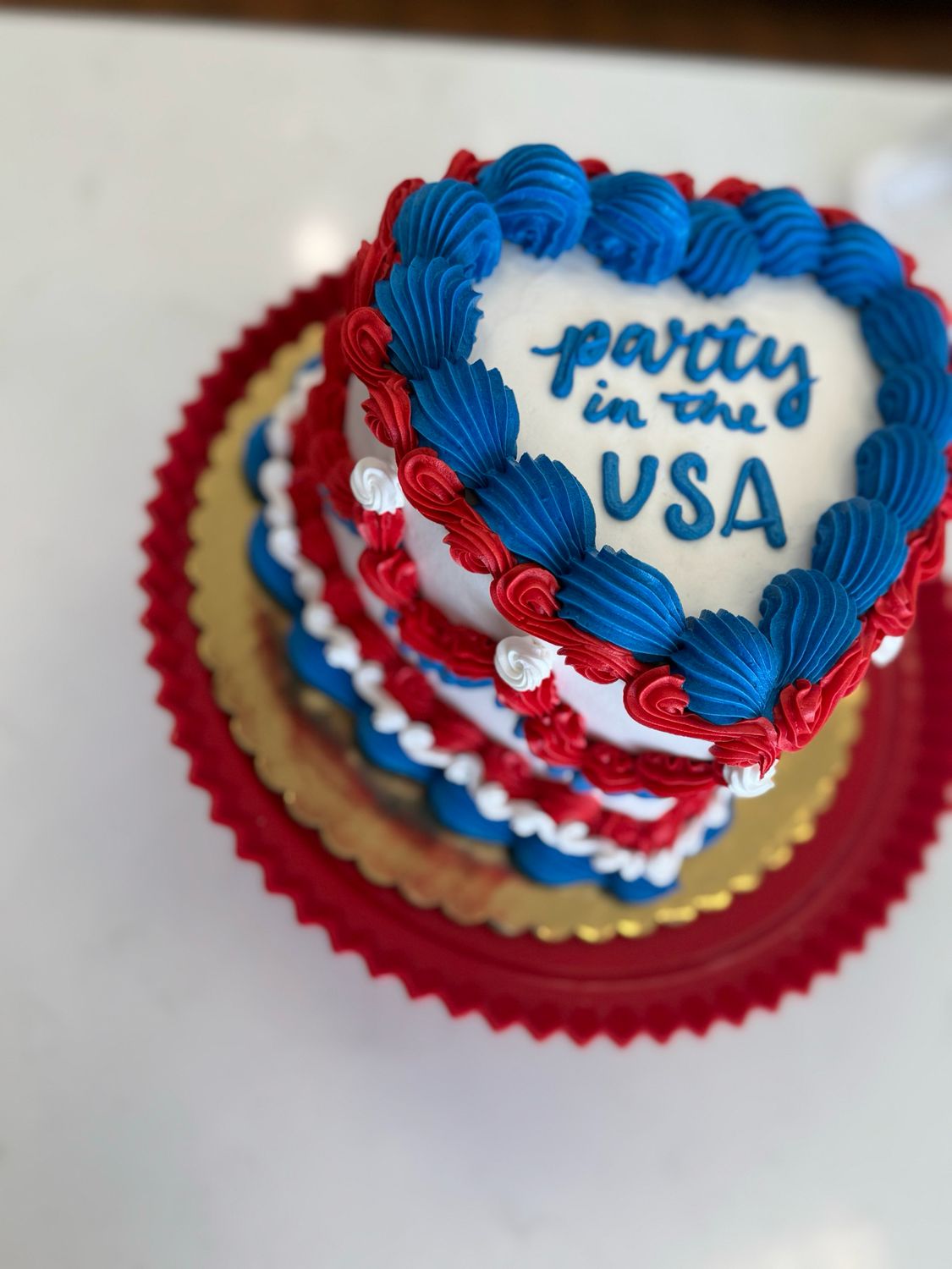 Party in the USA heart cake