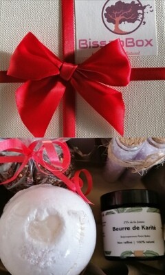 Box de Noël SPAFRICA 
Beurre de karité pur, thé de Noël, bombe et sels de bain