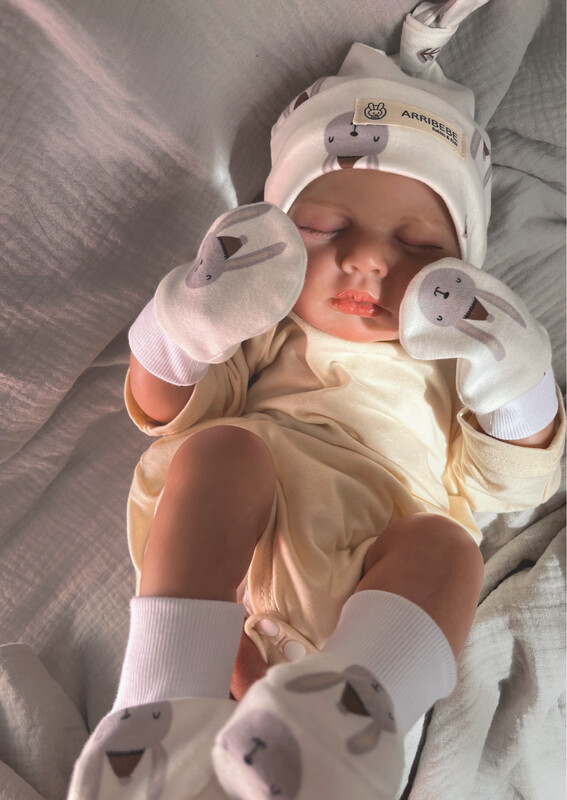 SET Cappellino + guantini + scarpine "ASPEN"