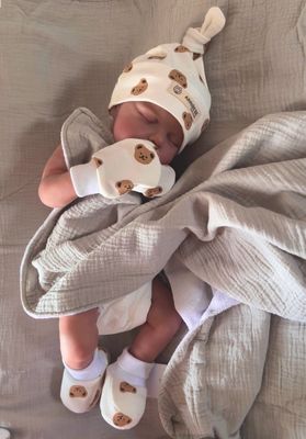 SET Cappellino + guantini + scarpine "TEDDY"